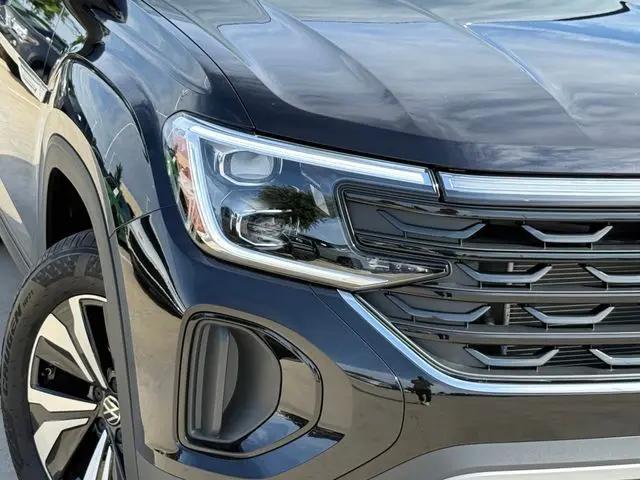 2026 Volkswagen Atlas Cross Sport SE
