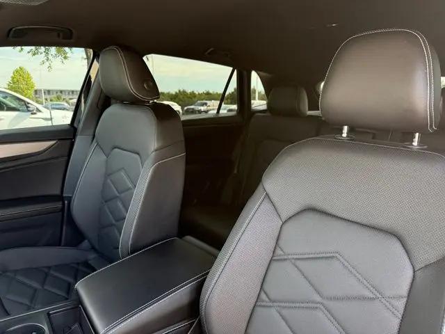 2026 Volkswagen Atlas Cross Sport SE