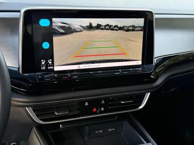 2026 Volkswagen Atlas Cross Sport SE