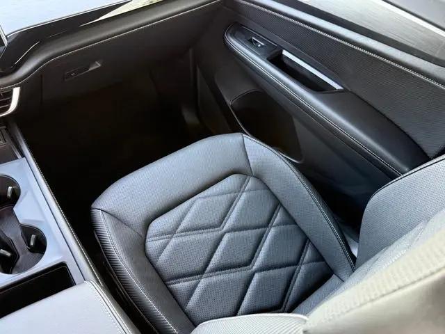 2026 Volkswagen Atlas Cross Sport SE