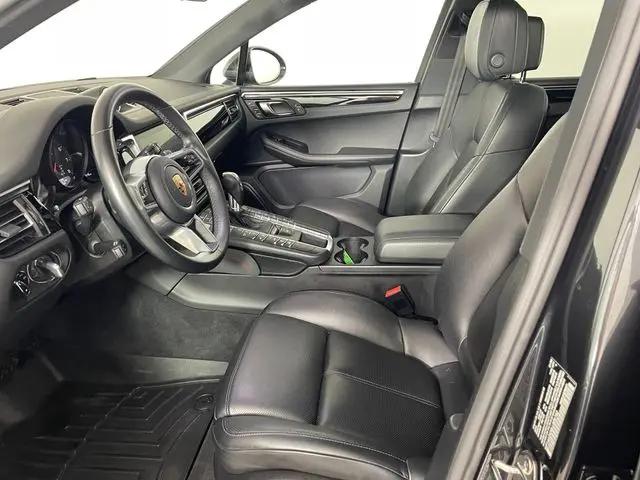 2020 Porsche Macan Macan