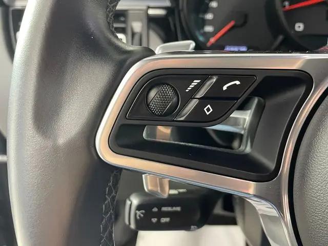 2020 Porsche Macan Macan