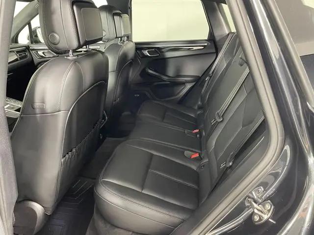 2020 Porsche Macan Macan