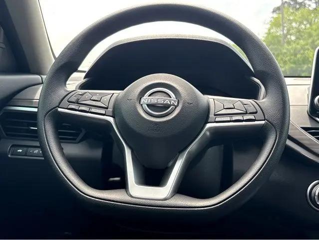 2026 Nissan Altima SV FWD