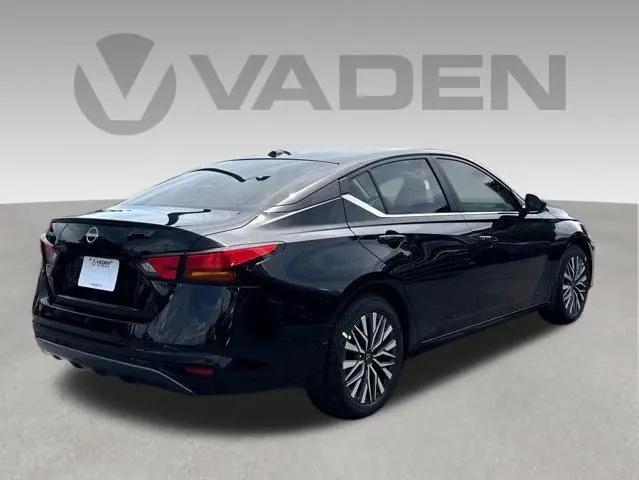 2026 Nissan Altima SV FWD
