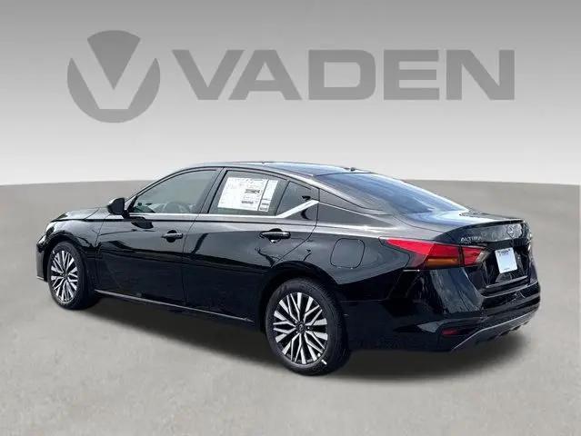 2026 Nissan Altima SV FWD