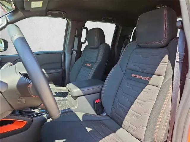 2025 Nissan Frontier Crew Cab PRO-4X 4x4
