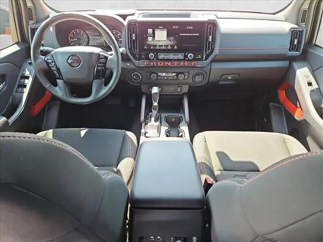 2025 Nissan Frontier Crew Cab PRO-4X 4x4