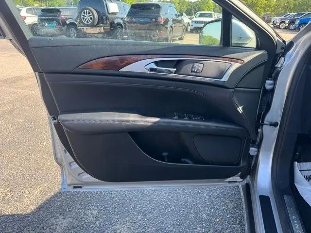2017 Lincoln MKZ Select