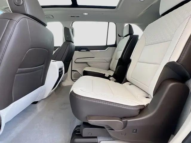 2026 GMC Acadia Denali FWD