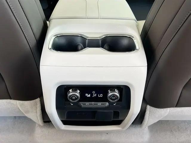 2026 GMC Acadia Denali FWD