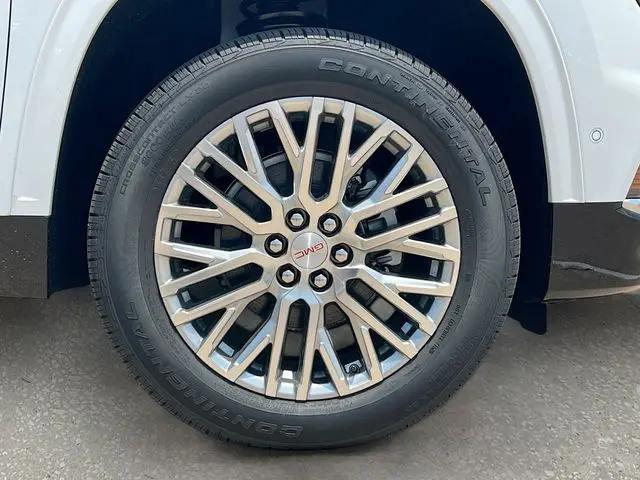 2026 GMC Acadia Denali FWD