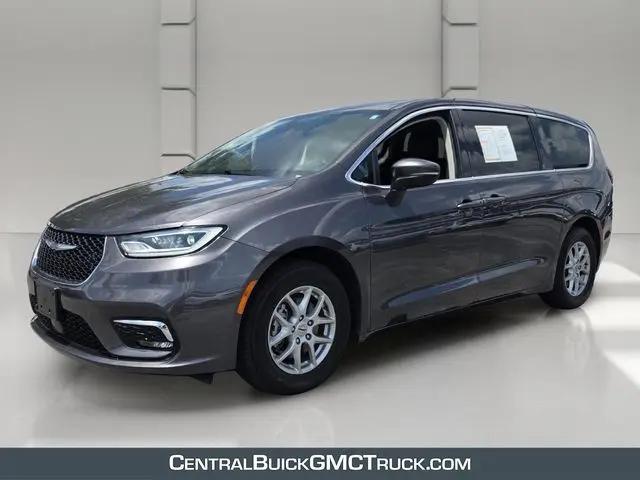 2023 Chrysler Pacifica Touring L for sale in Winter Haven, FL