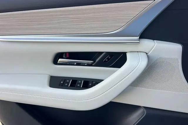 2026 Mazda X-90 Premium Plus