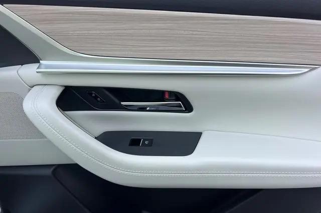 2026 Mazda X-90 Premium Plus
