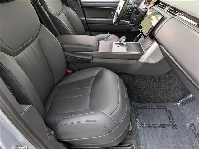 2025 Land Rover Range Rover P530 SE