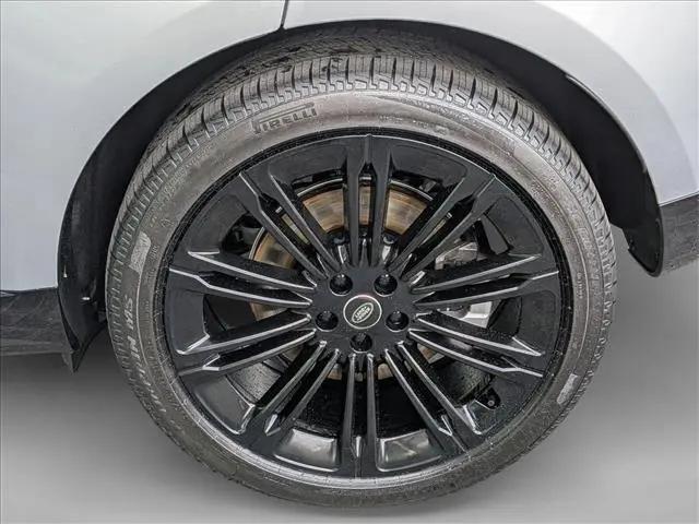 2025 Land Rover Range Rover P530 SE