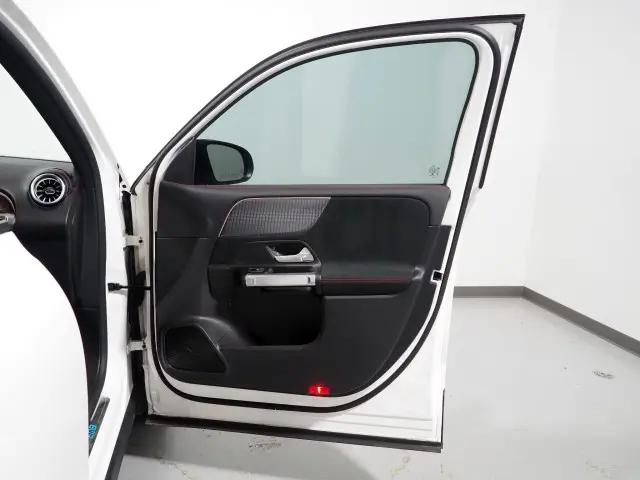 2022 Mercedes-Benz 300 4MATIC
