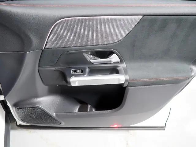 2022 Mercedes-Benz 300 4MATIC