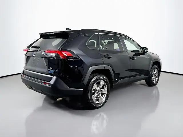 2024 Toyota RAV4 Hybrid LE