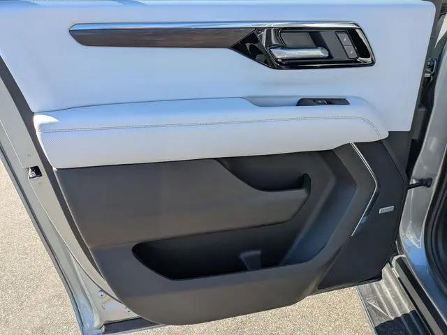 2026 Chevrolet Suburban Premier, 4WD