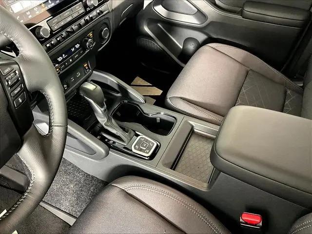 2026 Nissan Frontier Crew Cab Long Bed SV 4x4