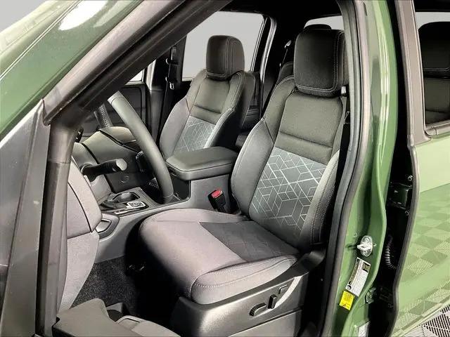 2026 Nissan Frontier Crew Cab Long Bed SV 4x4