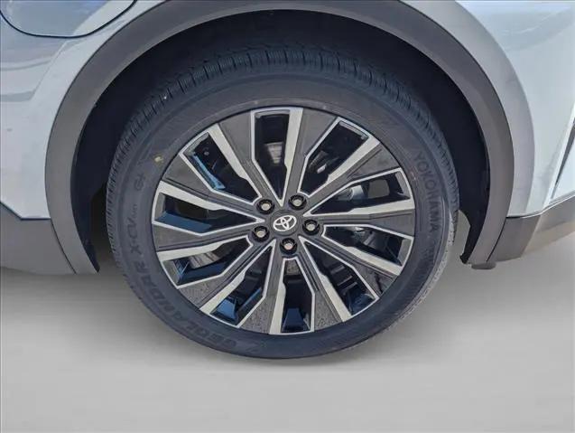 2026 Toyota C-HR XSE
