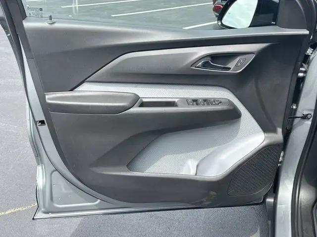 2027 Chevrolet Bolt LT FWD