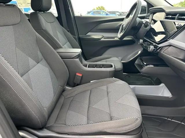 2027 Chevrolet Bolt LT FWD