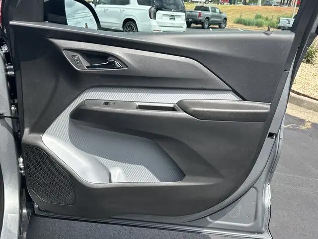 2027 Chevrolet Bolt LT FWD