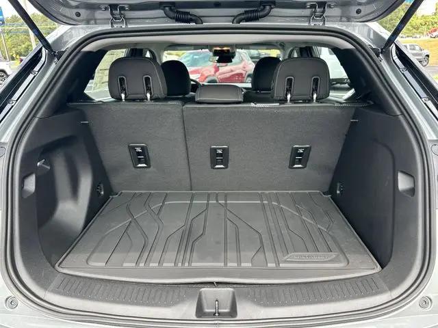 2027 Chevrolet Bolt LT FWD