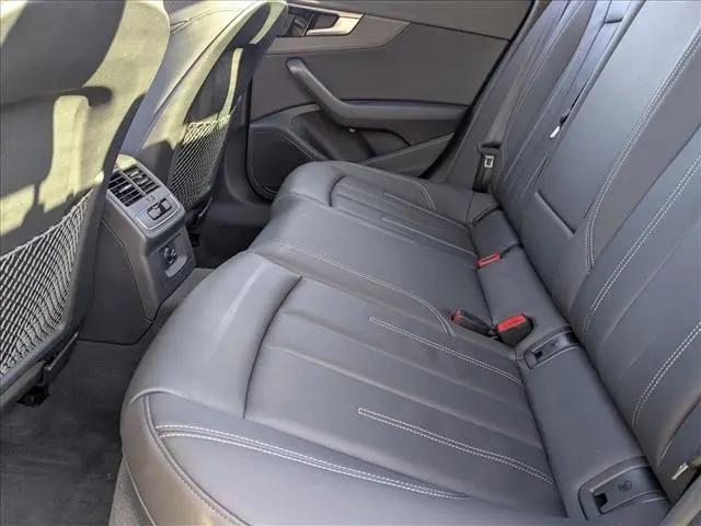 2023 Audi A4 Premium 45 TFSI S line quattro S tronic