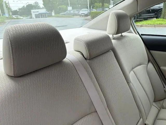 2011 Subaru Legacy 2.5i Premium