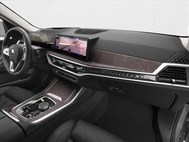 2027 BMW X7 M60i