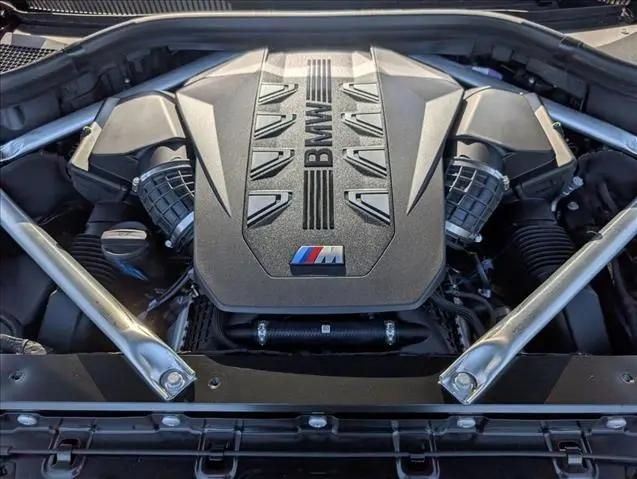 2027 BMW X7 M60i