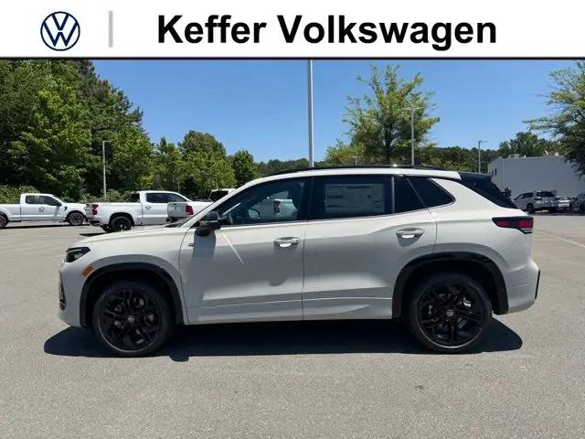2026 Volkswagen Tiguan SE R-Line Black