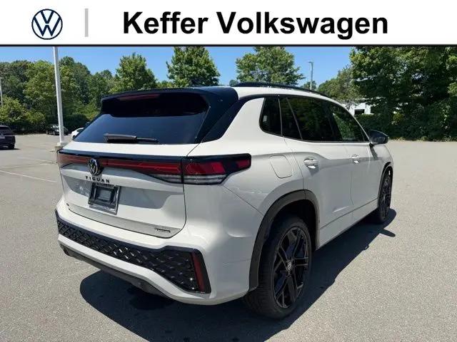 2026 Volkswagen Tiguan SE R-Line Black