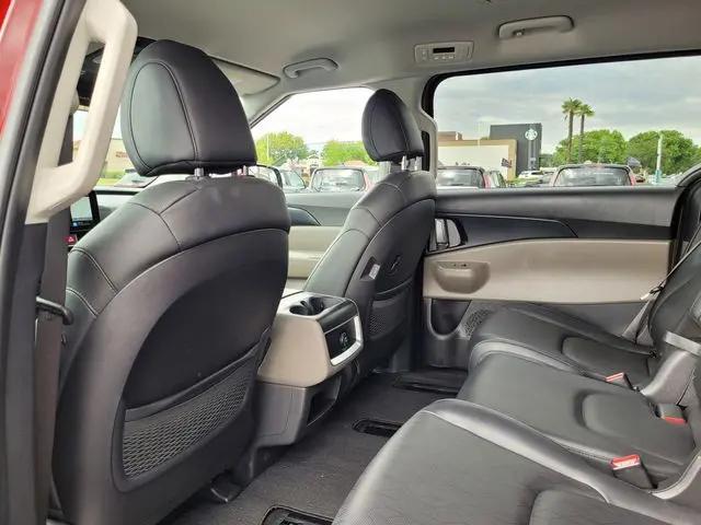 2025 Kia Carnival MPV LXS