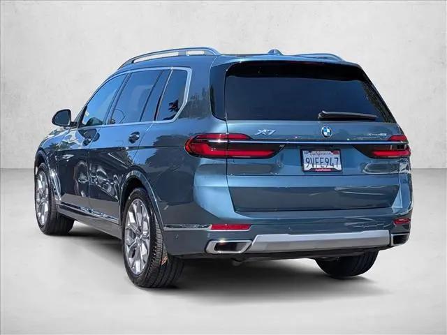 2025 BMW X7 xDrive40i