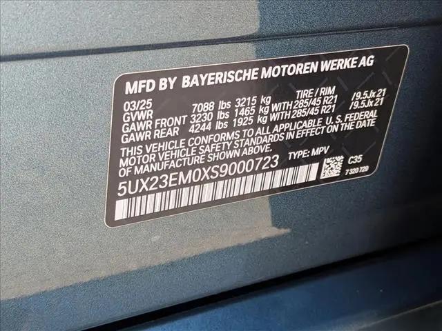 2025 BMW X7 xDrive40i