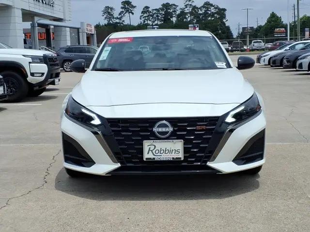 2025 Nissan Altima SR FWD