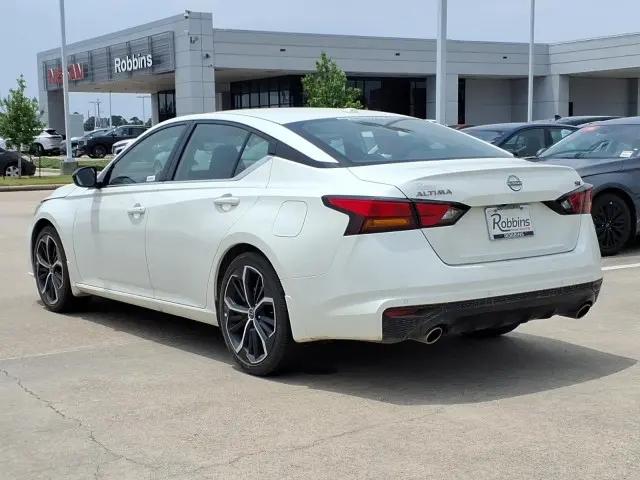 2025 Nissan Altima SR FWD