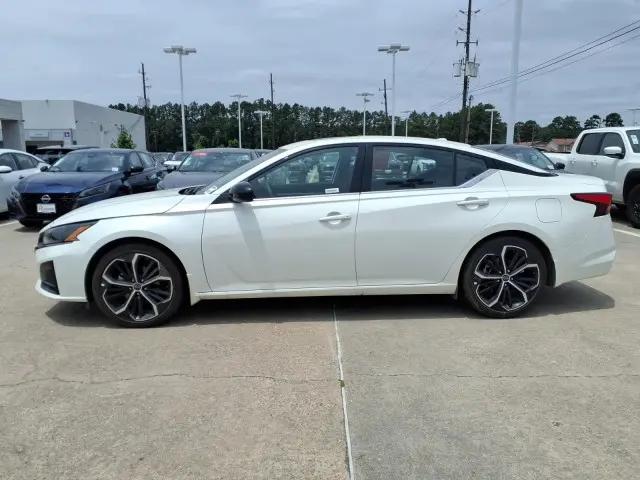2025 Nissan Altima SR FWD
