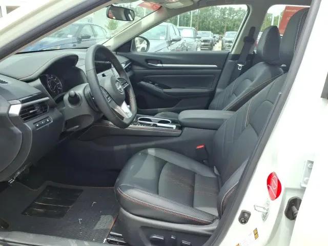2025 Nissan Altima SR FWD