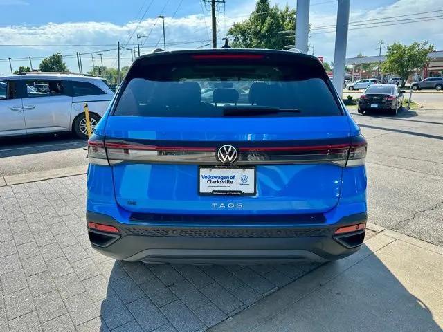 2026 Volkswagen Taos SE Black