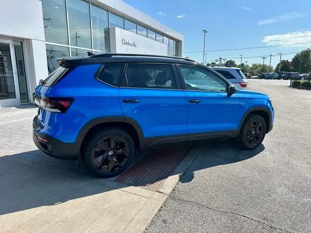 2026 Volkswagen Taos SE Black