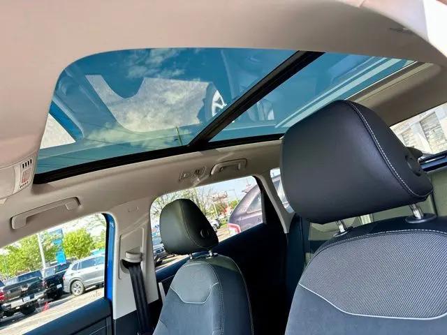 2026 Volkswagen Taos SE Black