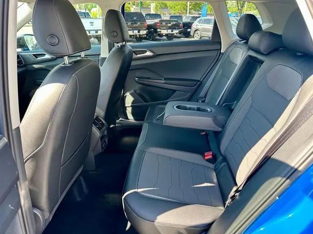 2026 Volkswagen Taos SE Black