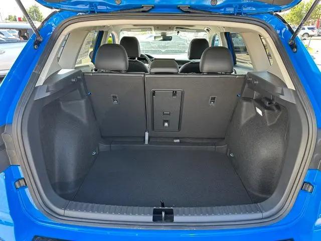2026 Volkswagen Taos SE Black